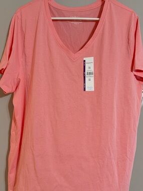 Time & Tru Women’s Coral V-Neck Tee XXL